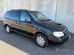Nero Usata 2005 Kia Carnival Monovolume | 1700 €