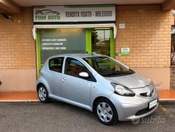 Grigio Usata 2007 Toyota Aygo Sol Due volumi | 3800 € (Buon prezzo)