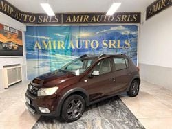 Marrone Usata 2017 Dacia Sandero Tre volumi | 6500 € (Buon prezzo)