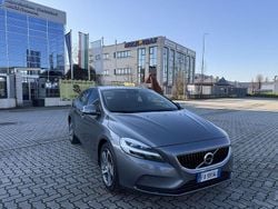 Other Usata 2016 Volvo V40 R-Design Momentum Tre volumi | 6300 € (Buon prezzo)