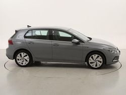 Usata 2022 VW Golf VIII Style Tre volumi | 22.890 € (Buon prezzo)