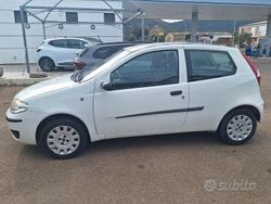 Bianco Usata 2009 Fiat Punto Active Tre volumi | 3500 € (Buon prezzo)