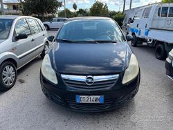 Nero Usata 2008 Opel Corsa Club Tre volumi | 1900 € (Buon prezzo)