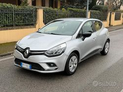 Grigio Usata 2018 Renault Clio IV Tre volumi | 7499 € (Ottimo prezzo)