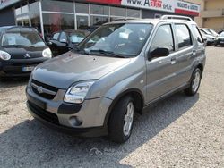 Grigio Usata 2005 Suzuki Ignis Due volumi | 2850 € (Buon prezzo)