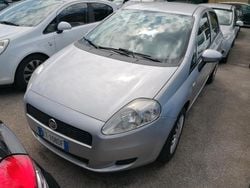 Argento Usata 2013 Fiat Punto Street Tre volumi | 3790 € (Ottimo prezzo)