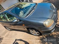 Usata 2004 Nissan Almera Tino Monovolume | 500 €