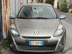 Usata 2010 Renault Clio II Tre volumi | 2900 € (Buon prezzo)