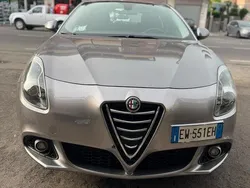 Grigio Usata 2014 Alfa Romeo Giulietta Distinctive Due volumi | 6200 € (Super prezzo)