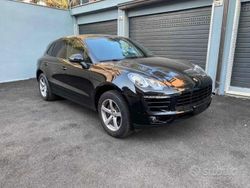 Nero Usata 2018 Porsche Macan SUV | 52.460 € (Buon prezzo)
