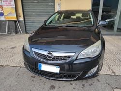 Nero Usata 2012 Opel Astra Cosmo Tre volumi | 2299 € (Super prezzo)