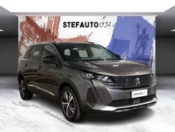 Gris platinum Usata 2024 Peugeot 5008 Allure SUV | 26.900 € (Ottimo prezzo)