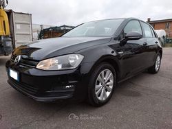 Nero Usata 2016 VW Golf Comfortline Tre volumi | 8499 € (Molto cara)