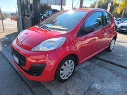Rosso Usata 2012 Peugeot 107 Active Due volumi | 4800 € (Buon prezzo)