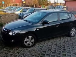 Nero Usata 2011 Hyundai i30 Comfort Tre volumi | 5900 € (Cara)