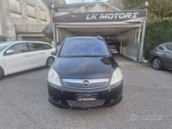 Nero Usata 2009 Opel Zafira Club Monovolume | 2450 € (Buon prezzo)