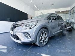 Grigio cassiopea tetto nero Usata 2022 Renault Captur Intens SUV | 18.500 € (Cara)