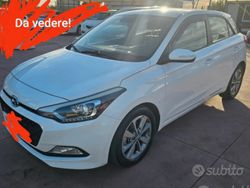 Grigio Usata 2014 Hyundai i20 Tre volumi | 7850 € (Molto cara)