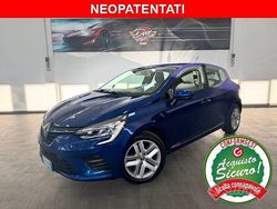 Blu Usata 2020 Renault Clio V Edition One Tre volumi | 14.499 € (Molto cara)