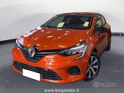 Arancione Usata 2022 Renault Clio V Equilibre Tre volumi | 15.500 € (Buon prezzo)