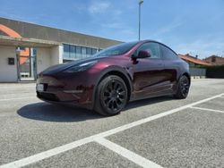 Rosso Usata 2023 Tesla Model Y Long Range AWD SUV | 40.500 € (Buon prezzo)