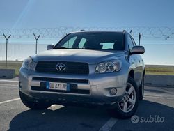 Grigio Usata 2006 Toyota RAV4 Luxury SUV | 4999 € (Ottimo prezzo)