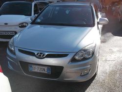 Argento Usata 2011 Hyundai i30 Active Tre volumi | 4500 € (Buon prezzo)