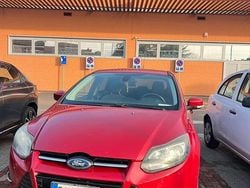 Usata 2011 Ford Focus Tre volumi | 2000 € (Super prezzo)