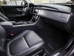 Usata 2019 Jaguar XF Prestige Tre volumi | 27.733 €