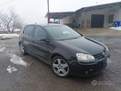 Nero Usata 2007 VW Golf V Sportline Tre volumi | 4999 € (Molto cara)