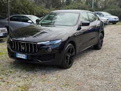 Nero Usata 2017 Maserati Levante SUV | 23.900 € (Buon prezzo)