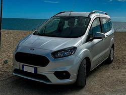 Usata 2021 Ford Tourneo Courier Sport Monovolume | 12.500 € (Buon prezzo)