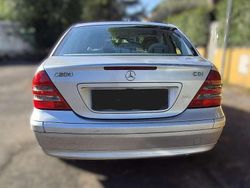 Argento Usata 2004 Mercedes C200 Classic Tre volumi | 4500 € (Cara)