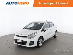 Bianco Usata 2015 Kia Rio Active Tre volumi | 8099 € (Buon prezzo)