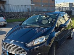 Blu Usata 2015 Ford Fiesta Due volumi | 5900 € (Buon prezzo)