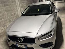 Usata 2021 Volvo V60 R-Design Station wagon | 17.800 €