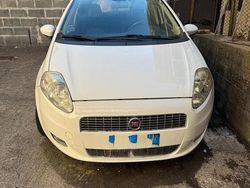 Bianco Usata 2009 Fiat Grande Punto Due volumi | 4300 € (Buon prezzo)