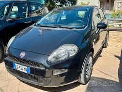 Nero Usata 2015 Fiat Punto Street Due volumi | 2990 € (Super prezzo)