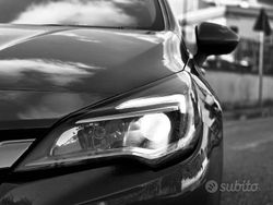 Grigio Usata 2017 Opel Astra Tre volumi | 7990 € (Ottimo prezzo)