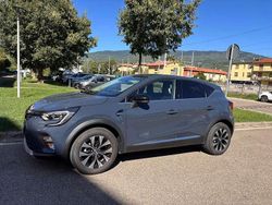 Blu/azzurro Usata 2023 Renault Captur Techno SUV | 17.500 € (Buon prezzo)