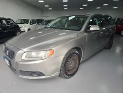 Grigio Usata 2008 Volvo V70 Kinetic Station wagon | 1900 € (Ottimo prezzo)