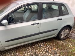 Usata 2005 Fiat Stilo Tre volumi | 700 € (Super prezzo)