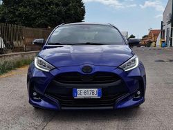 Blu/azzurro Usata 2021 Toyota Yaris Hybrid Lounge Tre volumi | 17.000 € (Buon prezzo)