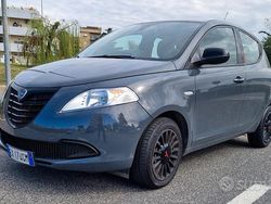 Grigio Usata 2015 Lancia Ypsilon Due volumi | 7300 € (Buon prezzo)