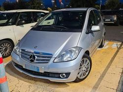 Grigio Usata 2009 Mercedes A200 Tre volumi | 4000 € (Buon prezzo)
