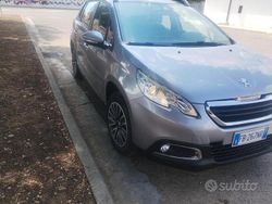 Grigio Usata 2015 Peugeot 2008 SUV | 8500 € (Ottimo prezzo)