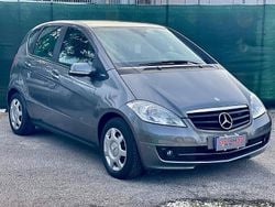 Grigio Usata 2010 Mercedes A160 Tre volumi | 4499 € (Buon prezzo)