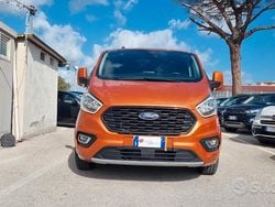 Arancione Usata 2019 Ford Tourneo Titanium Monovolume | 27.990 € (Buon prezzo)