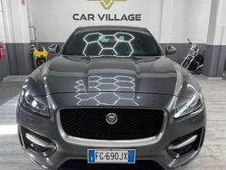Grigio Usata 2016 Jaguar F-Pace R-Sport SUV | 16.000 € (Buon prezzo)