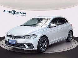Reflex silver metallizzato Usata 2023 VW Polo Life Tre volumi | 17.500 € (Buon prezzo)